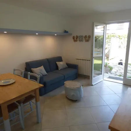 Tundra 1 Apartment Tirrenia